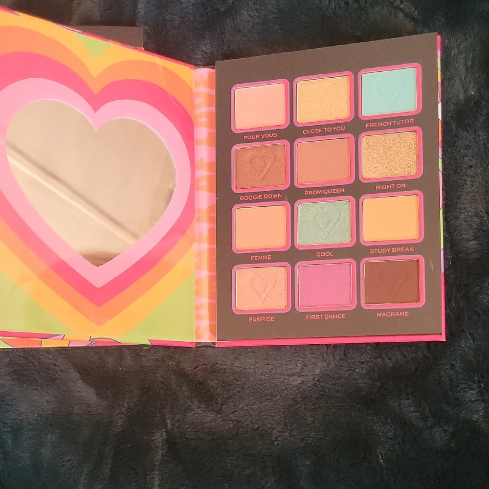 The Simpsons Revolution Makeup Palette
